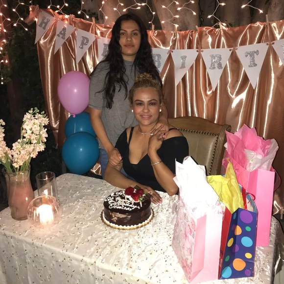 Meet your Posher, Jessica - Picture 2 of 8